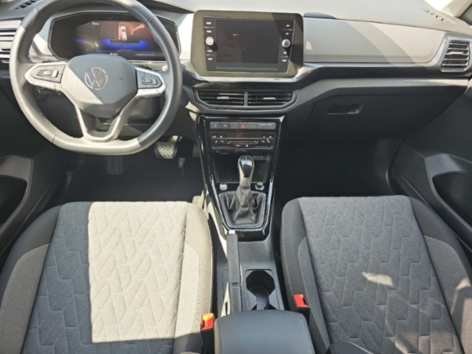 Volkswagen T-Cross – Bild 10