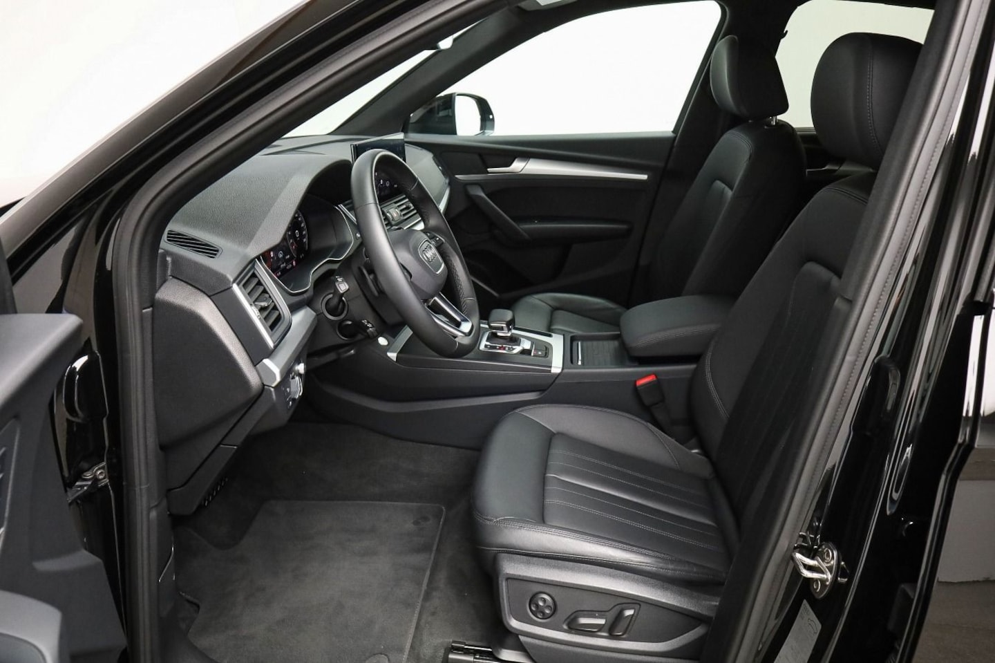 Bild über Audi Q5 Sportback 45 TFSI quattro S tronic - für weitere Informationen kontaktieren Sie den Audi Partner