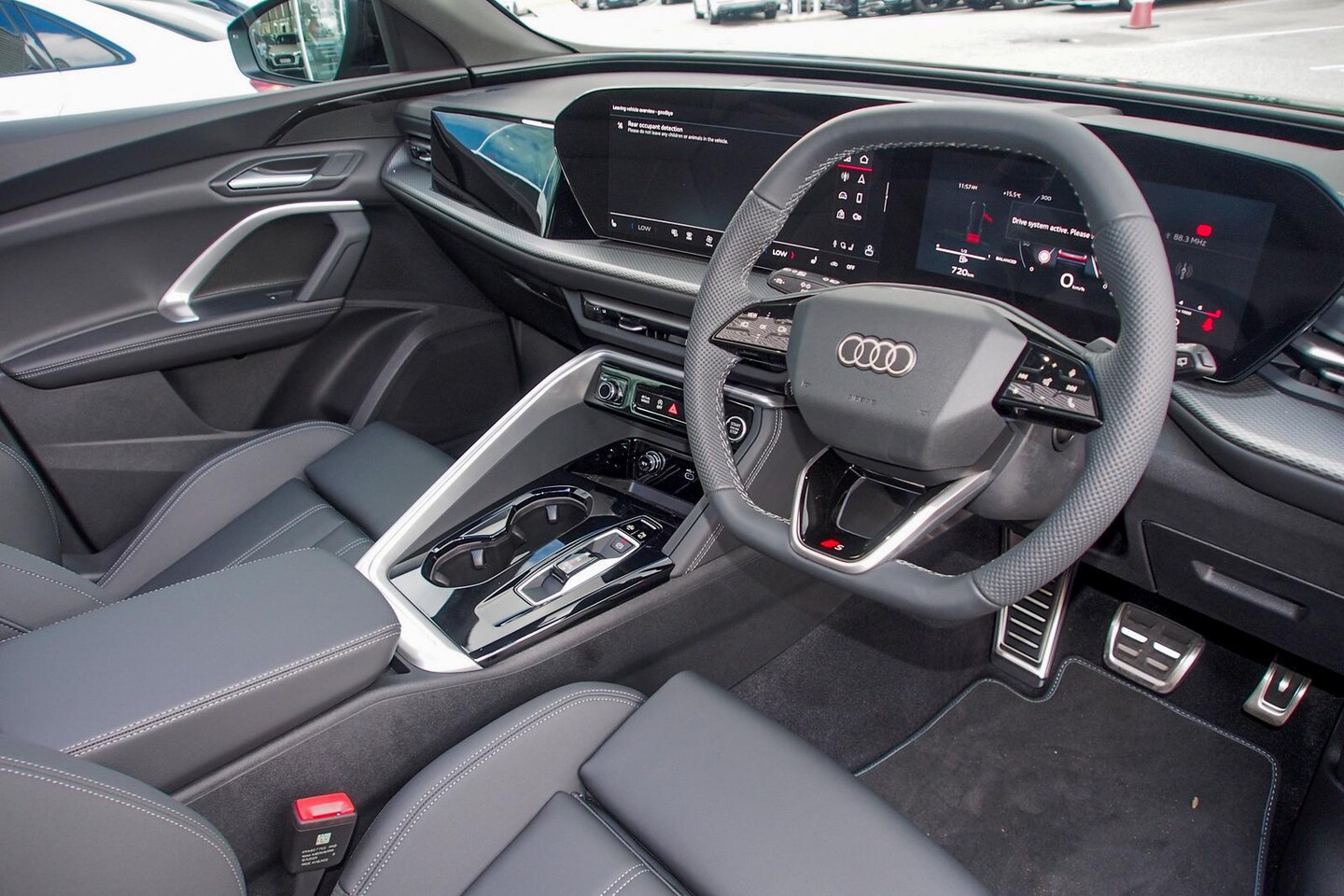 Image about Audi Q5 SUV TFSI quattro 200 kW sport