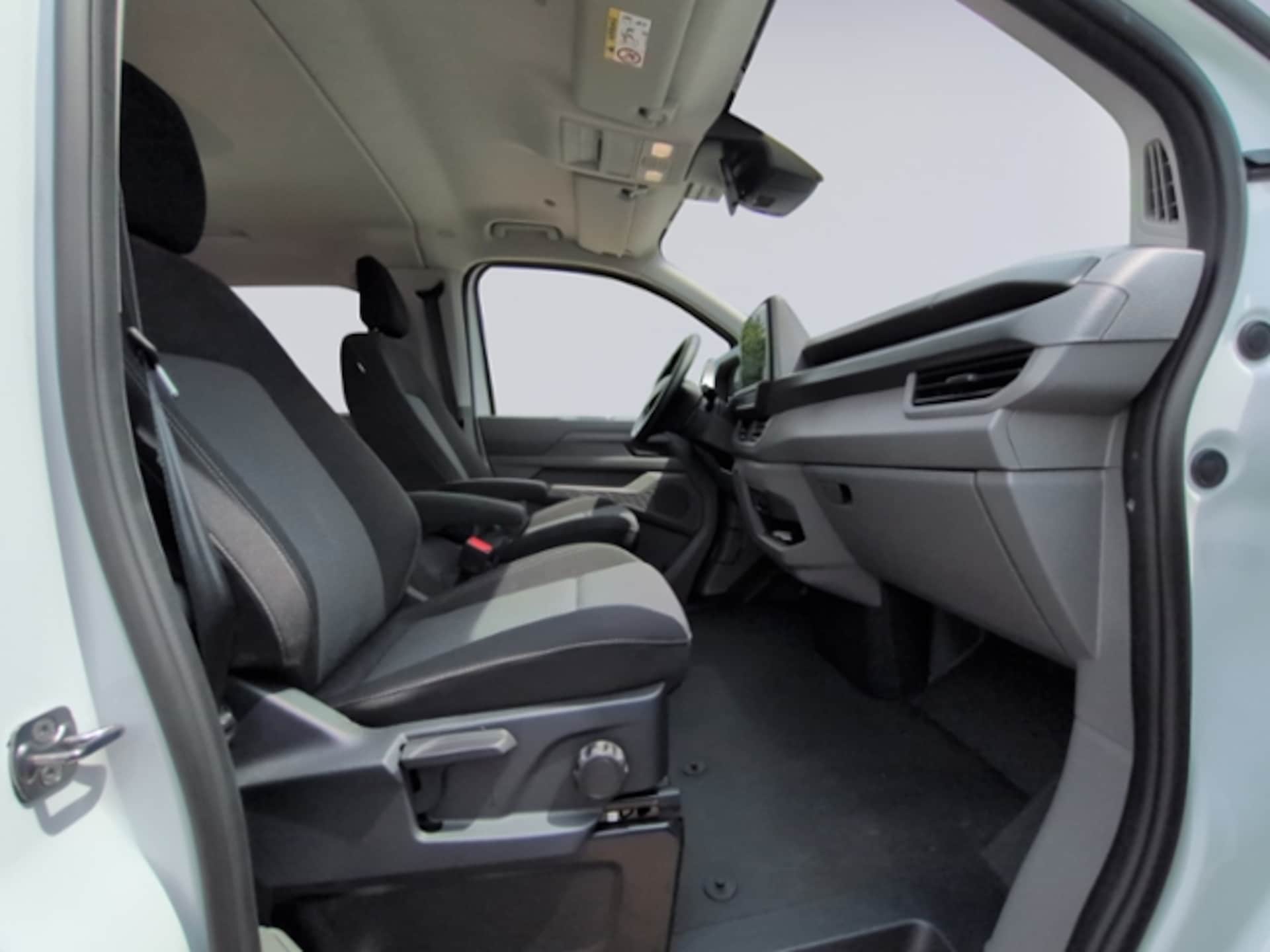 Volkswagen Transporter Kombi kurzer Radstand