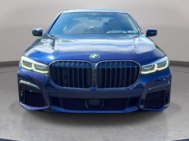 2022 BMW 750