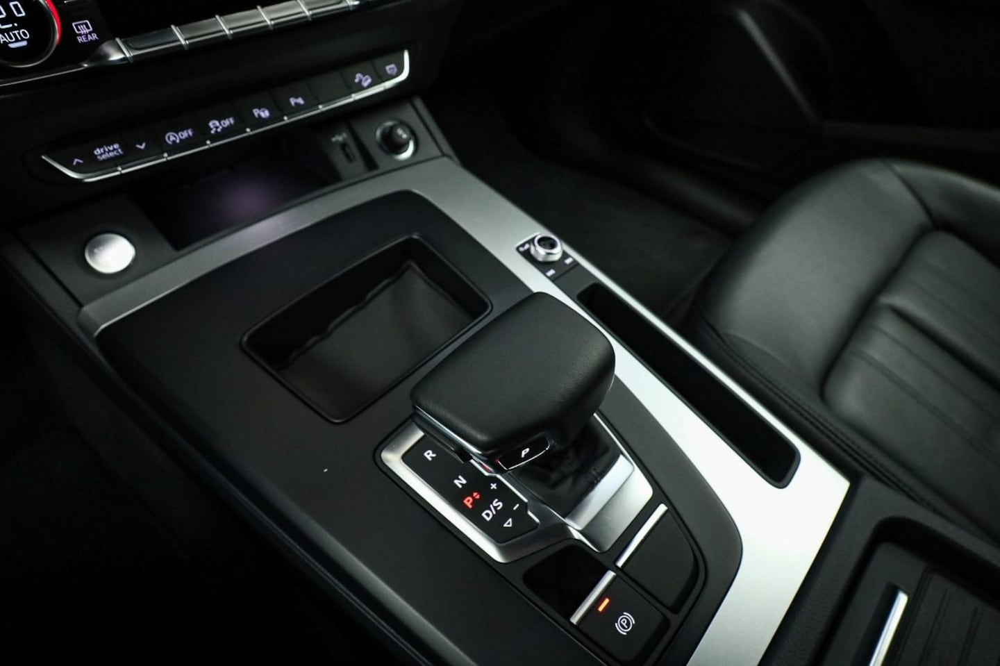 Bild über Audi Q5 Sportback 45 TFSI quattro S tronic - für weitere Informationen kontaktieren Sie den Audi Partner