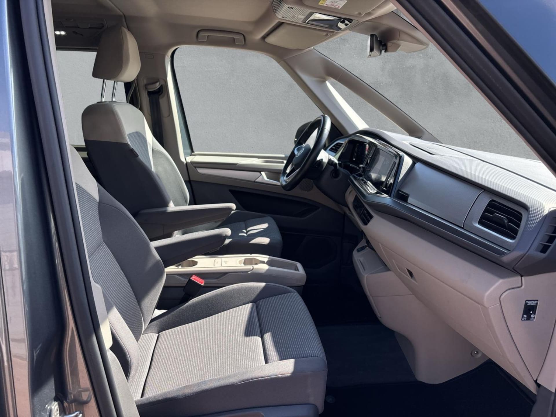 Volkswagen Multivan Basis-Modell