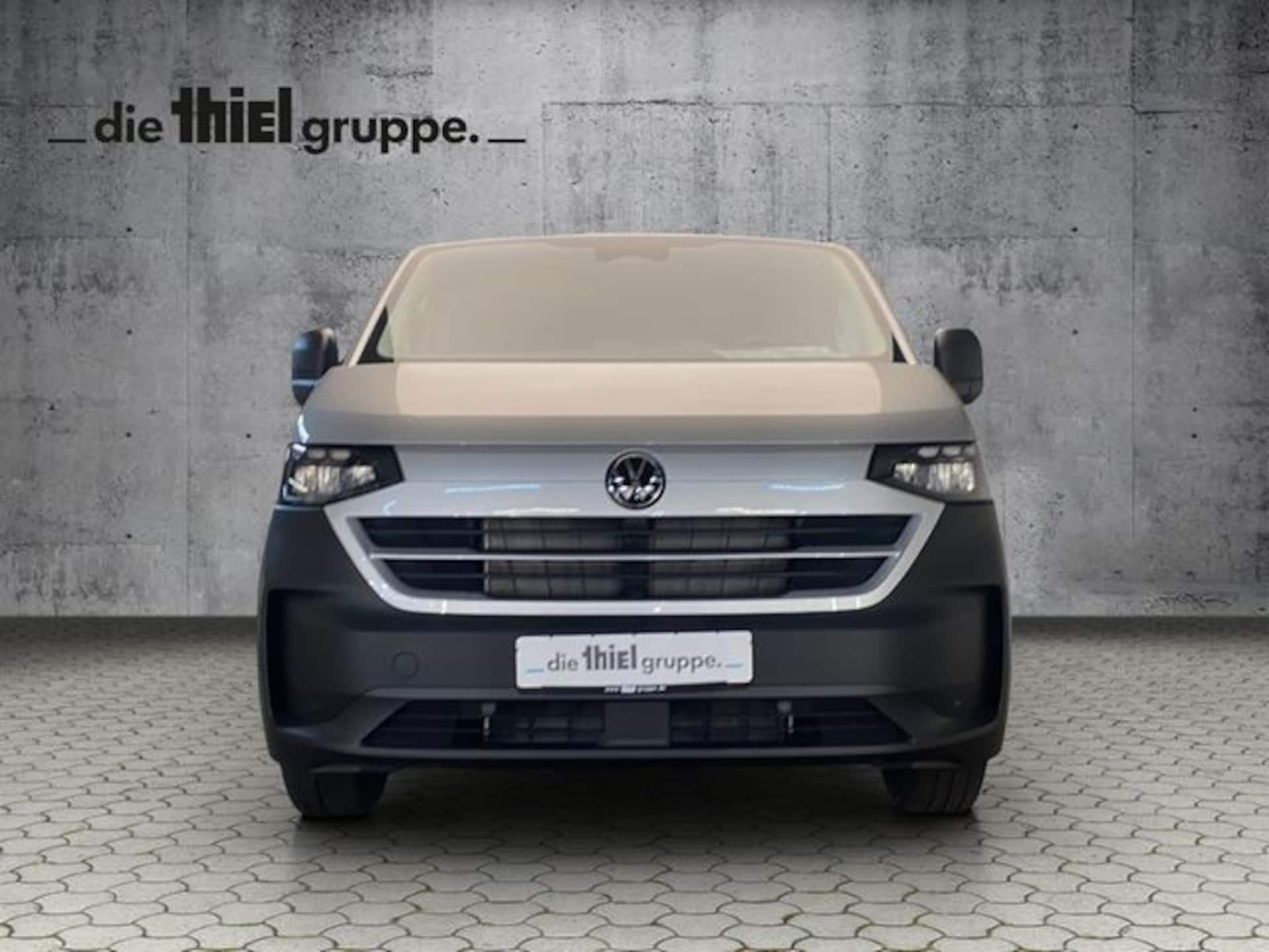 Volkswagen Transporter Kombi langer Radstand