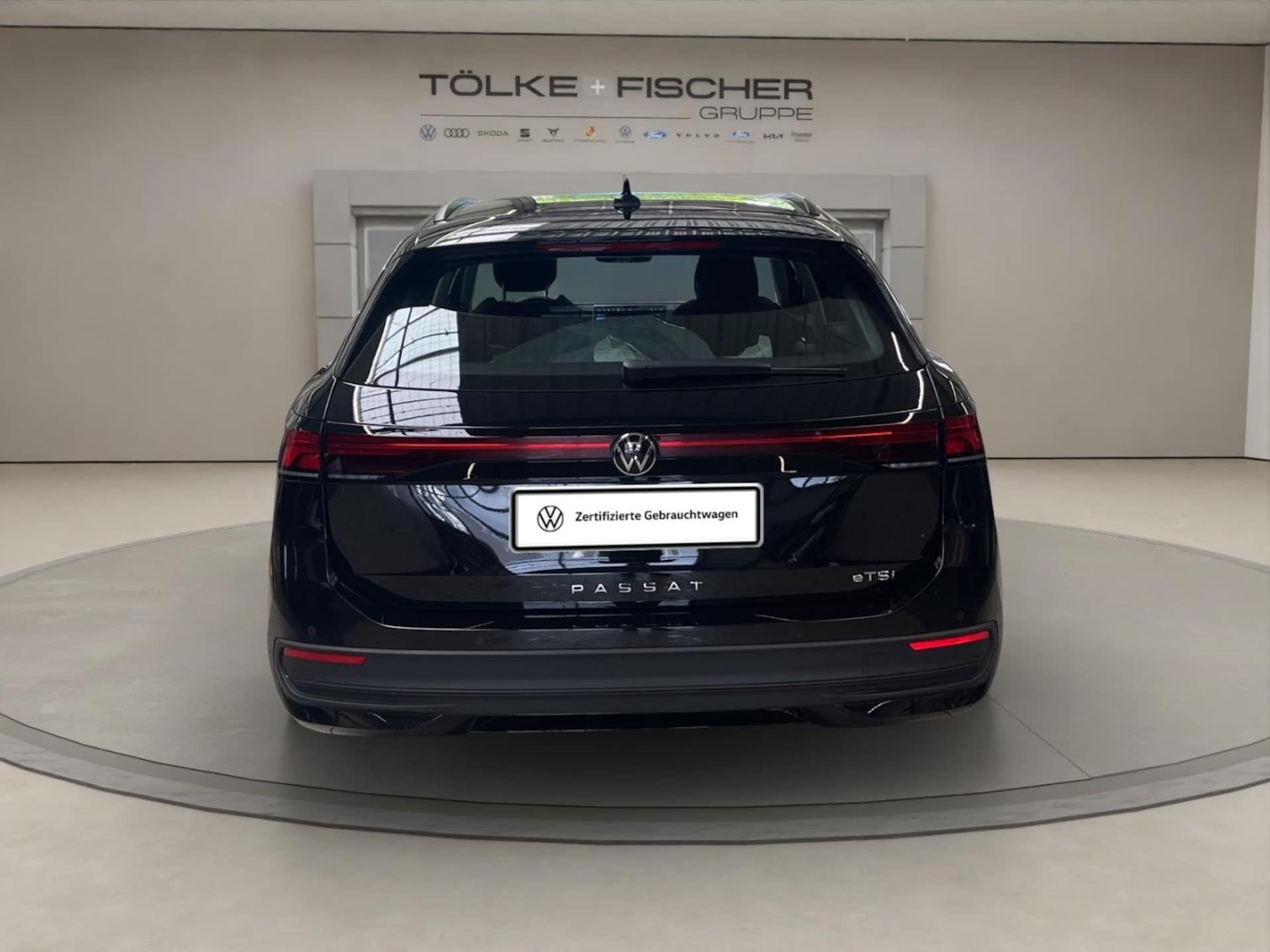 Volkswagen Passat Basis-Modell