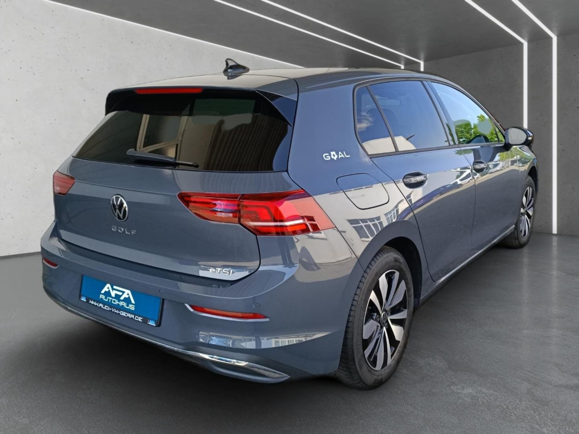 Volkswagen Golf Life