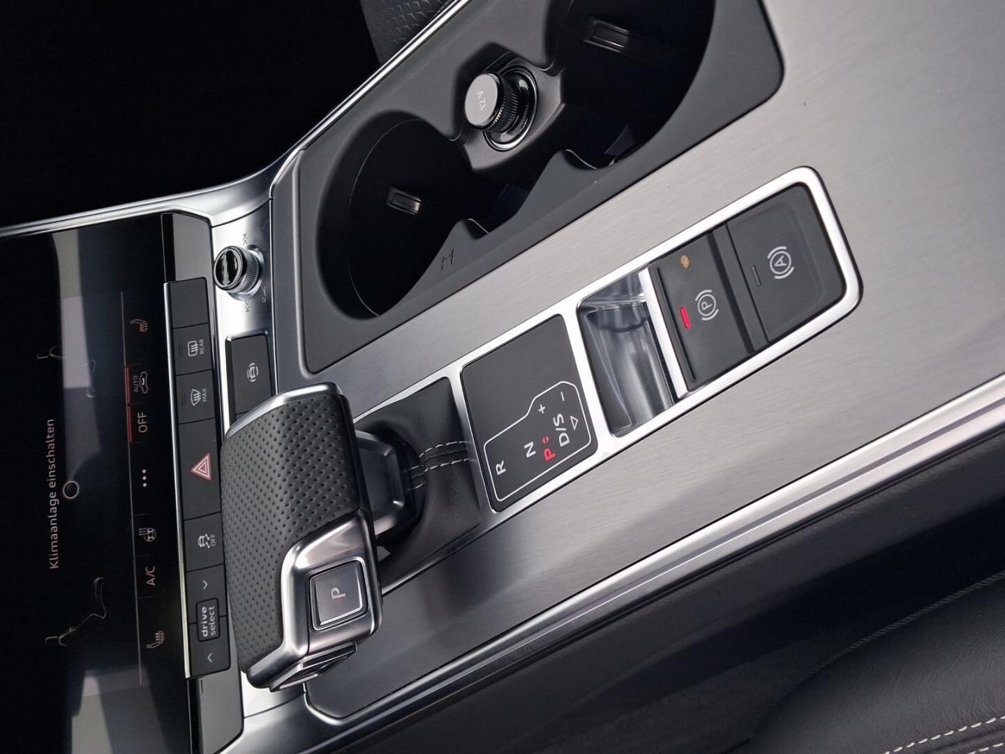 Bild über Audi S6 Avant TDI quattro tiptronic - für weitere Informationen kontaktieren Sie den Audi Partner