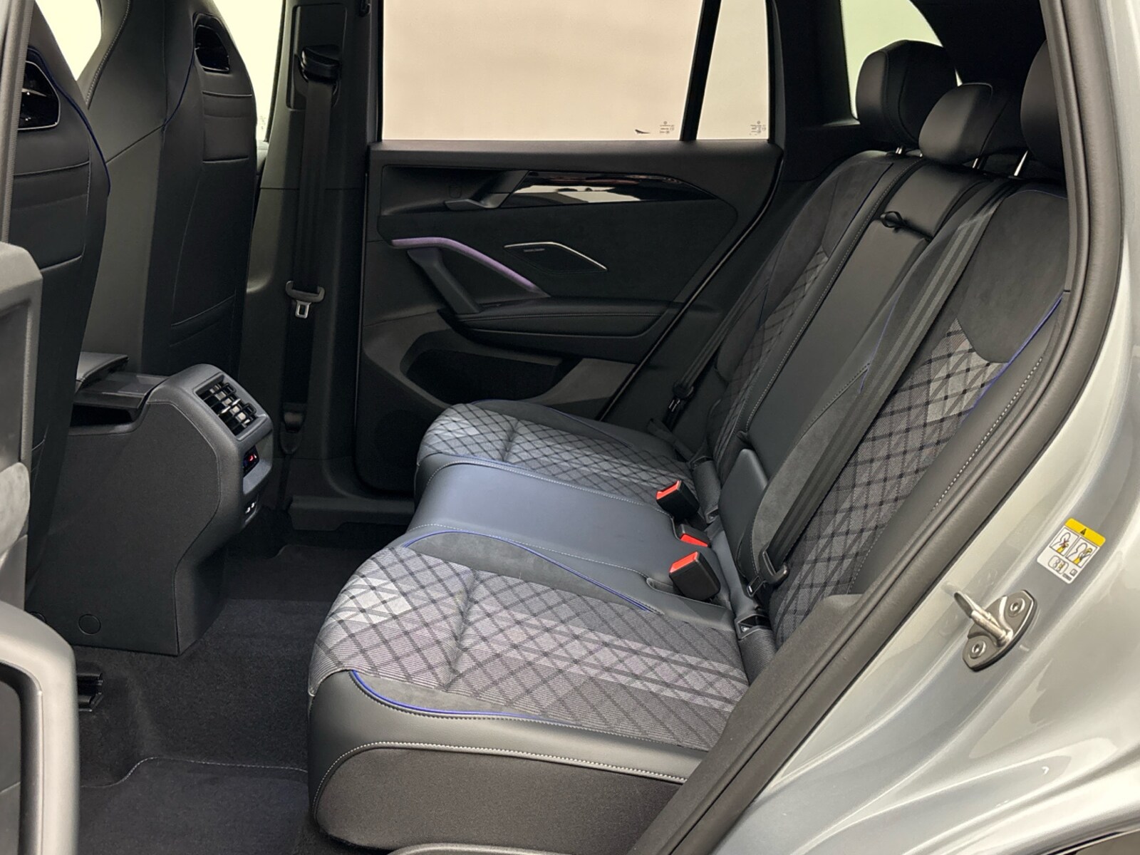 Volkswagen Tiguan – Bild 11