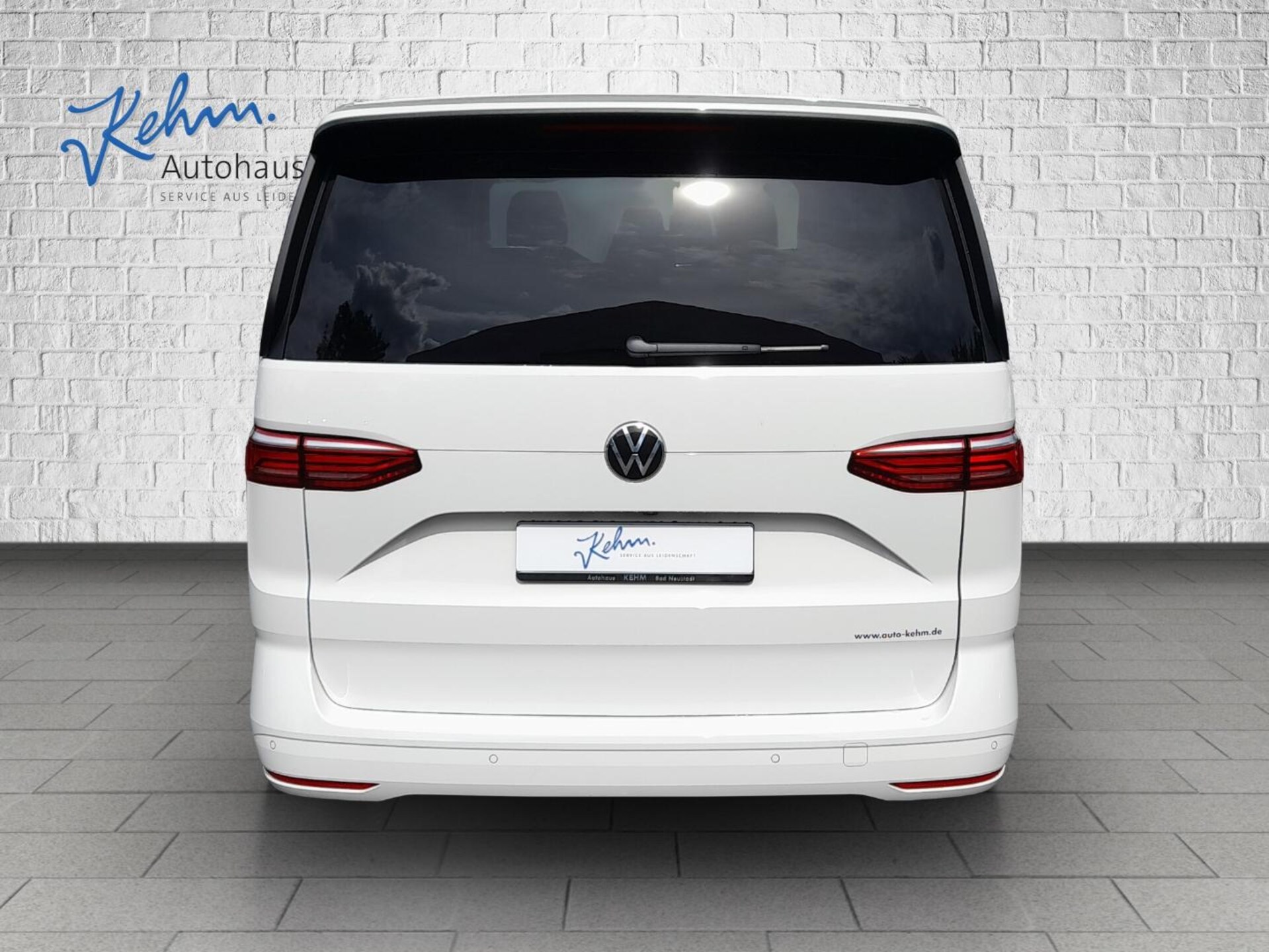 Volkswagen Multivan Langversion Basis-Modell