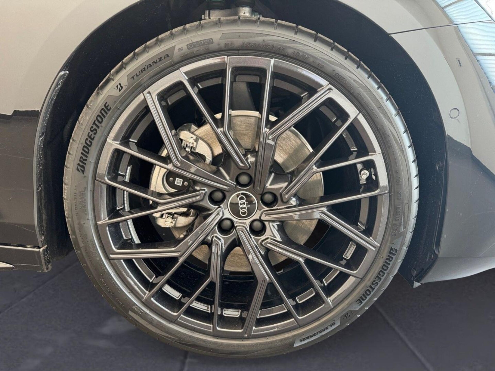 Audi A6 Avant edition one