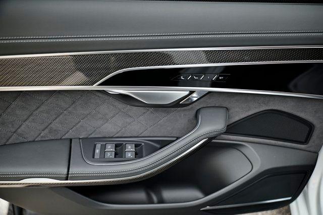 2025 Audi S8 Base - Photo 26