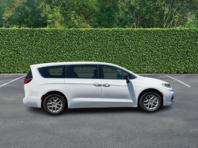 2024 Chrysler Pacifica