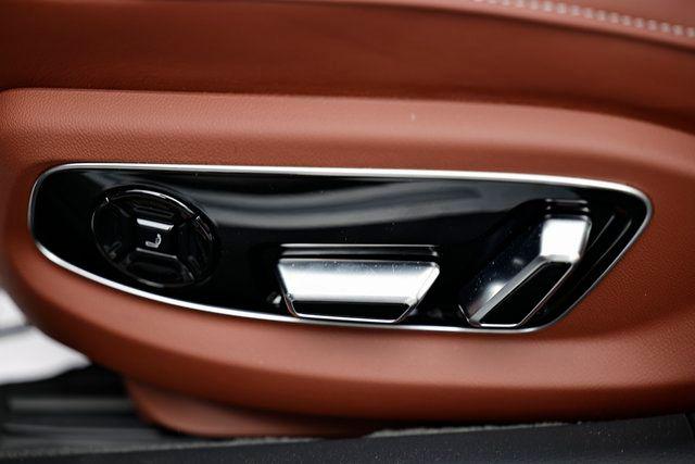 2025 Audi S8 Base - Photo 25