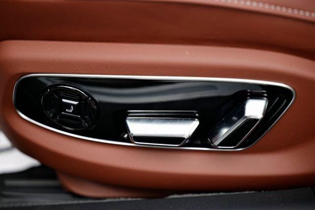 2025 Audi S8 Base - Photo 25