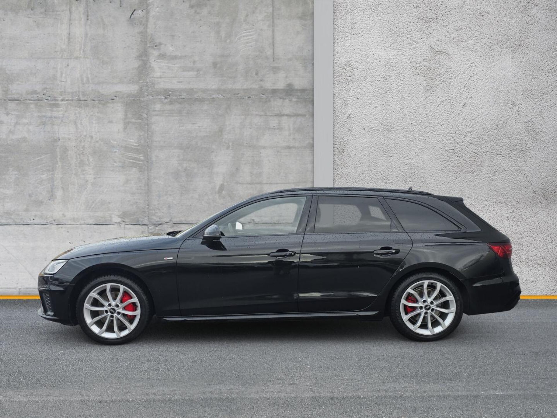Audi A4 Avant S line