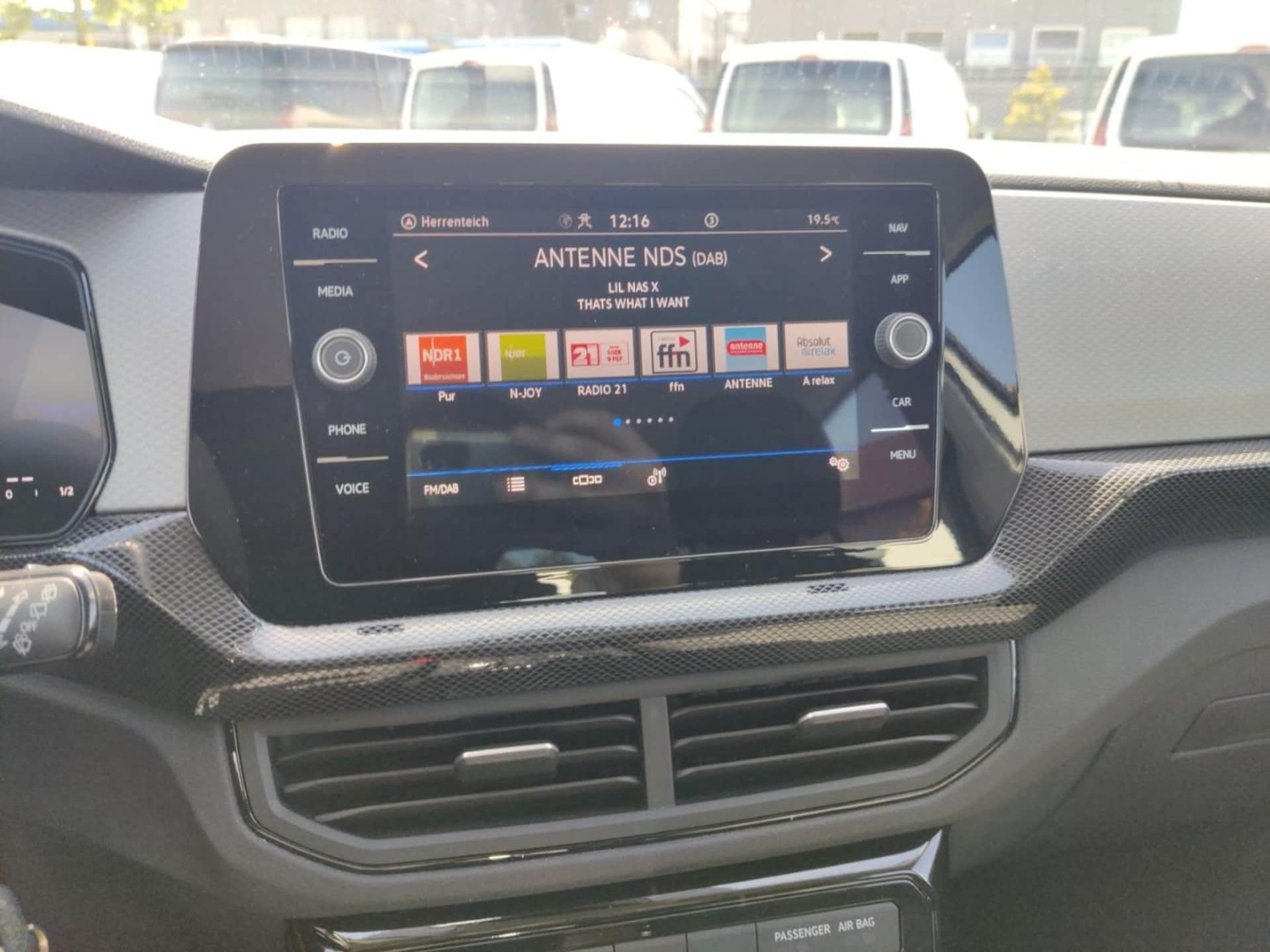 Volkswagen T-Cross Life