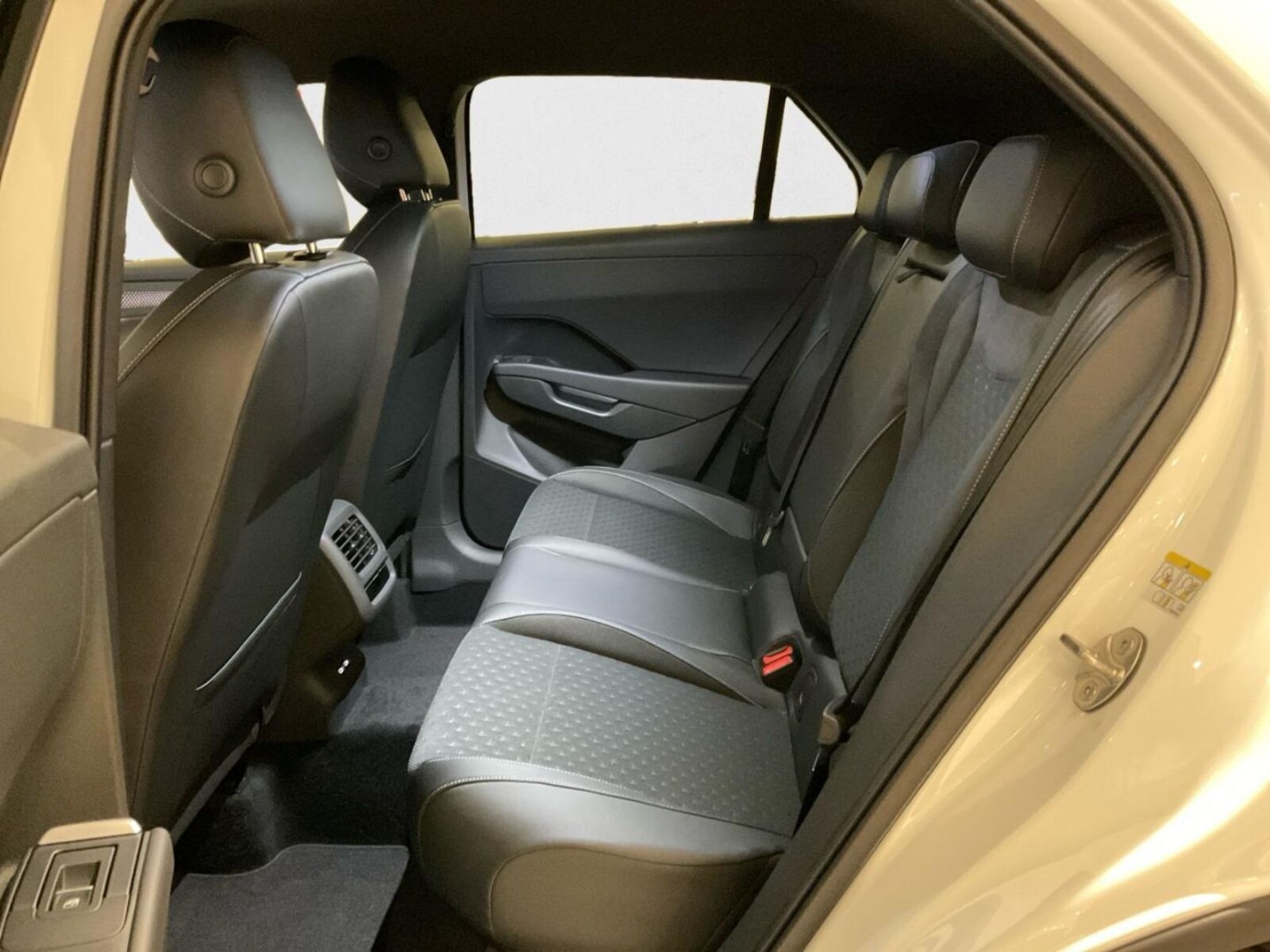 Volkswagen T-Roc – Bild 13