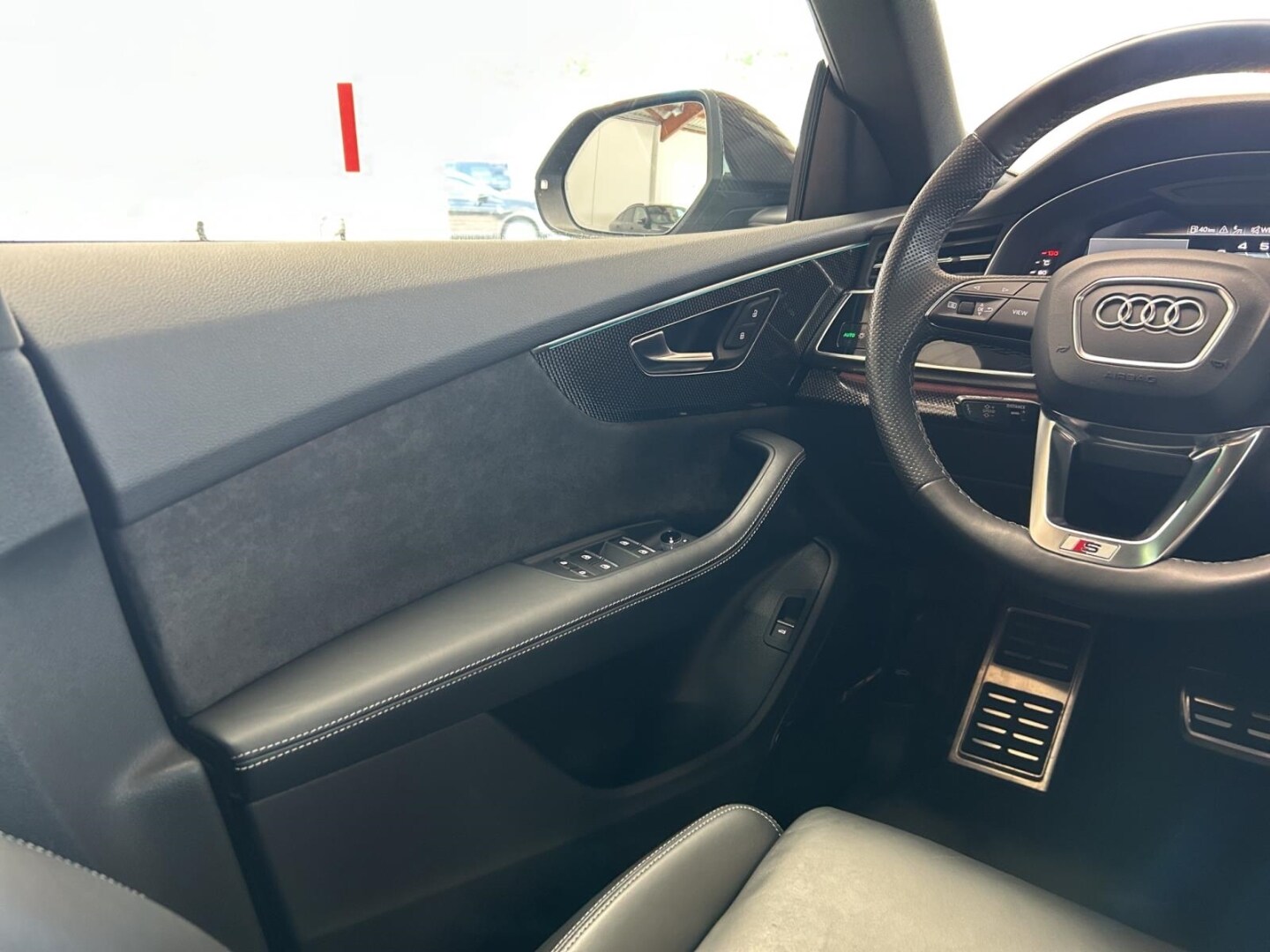 Image about Audi SQ8 TFSI quattro tiptronic