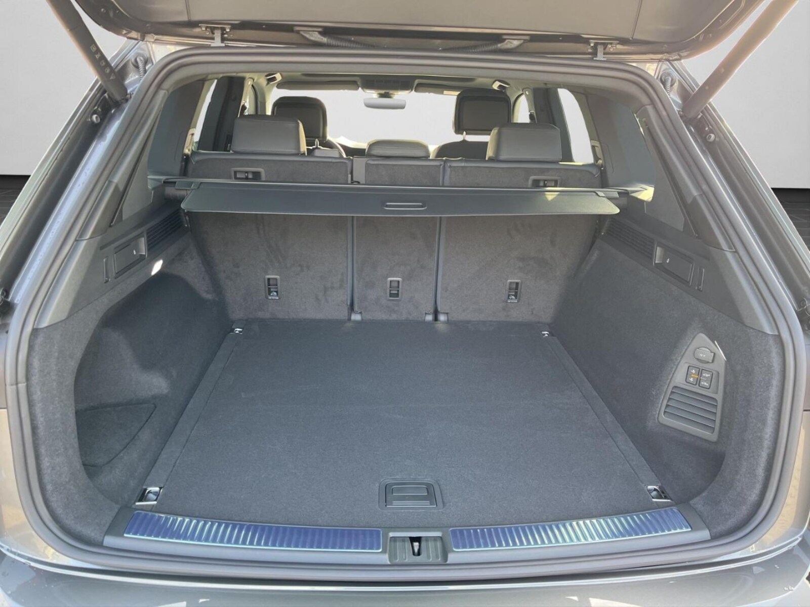 Volkswagen Touareg – Bild 15