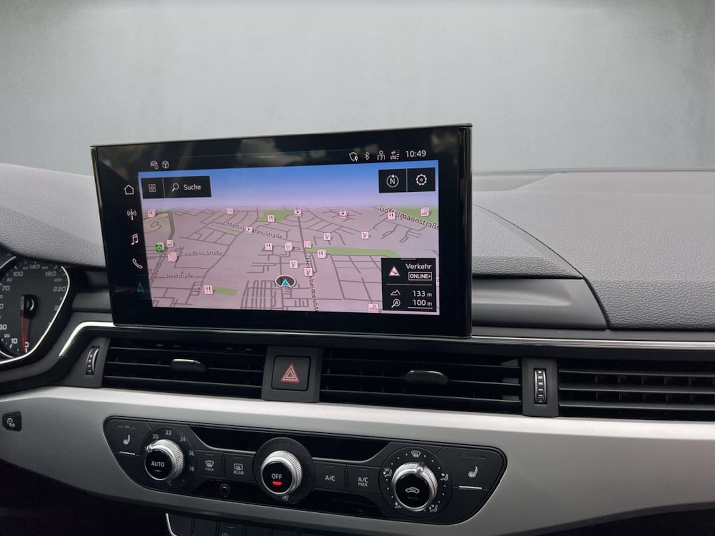 Bild über Audi A4 Avant 30 TDI S tronic - für weitere Informationen kontaktieren Sie den Audi Partner
