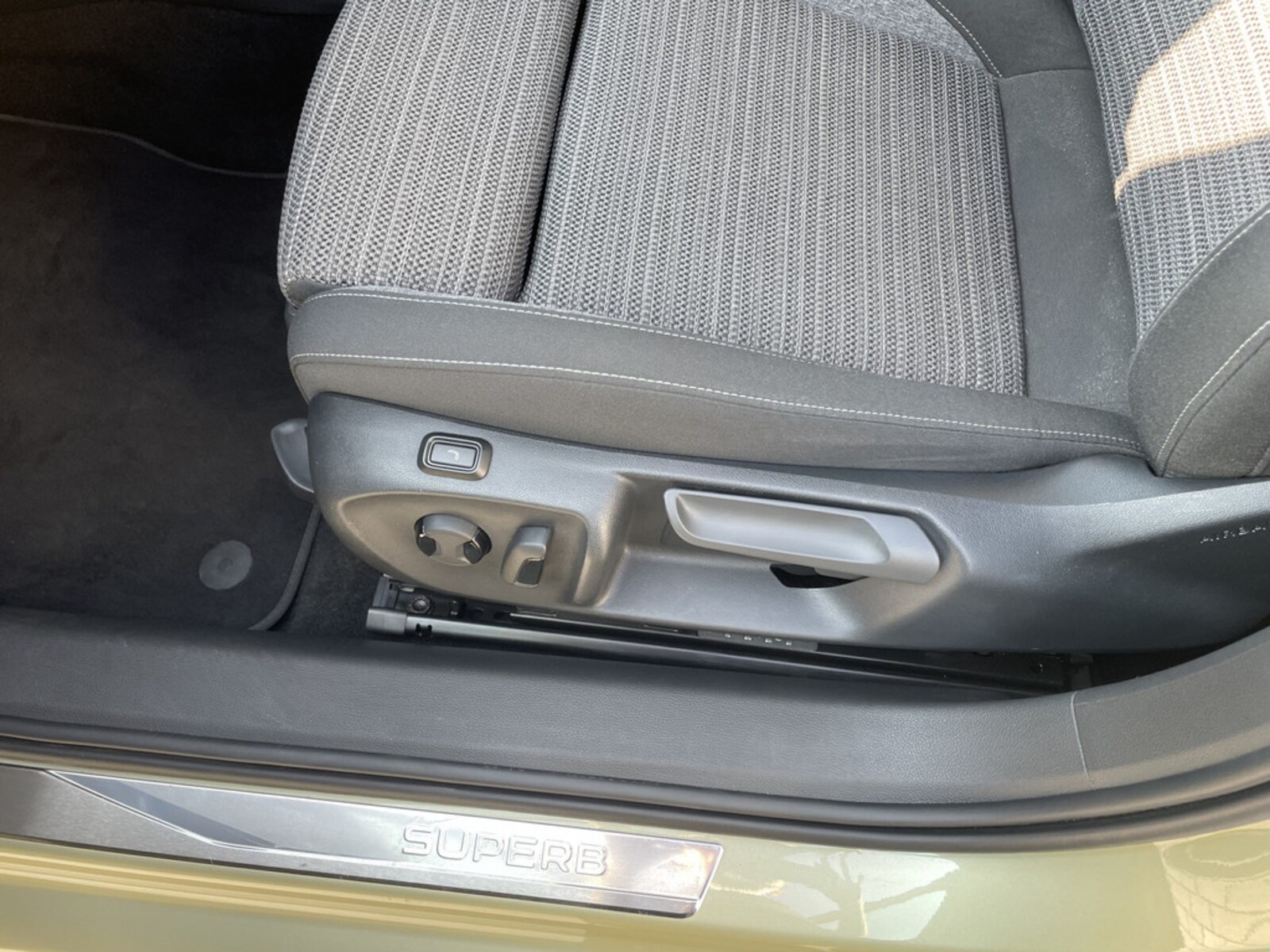 Škoda Superb Combi – Bild 17