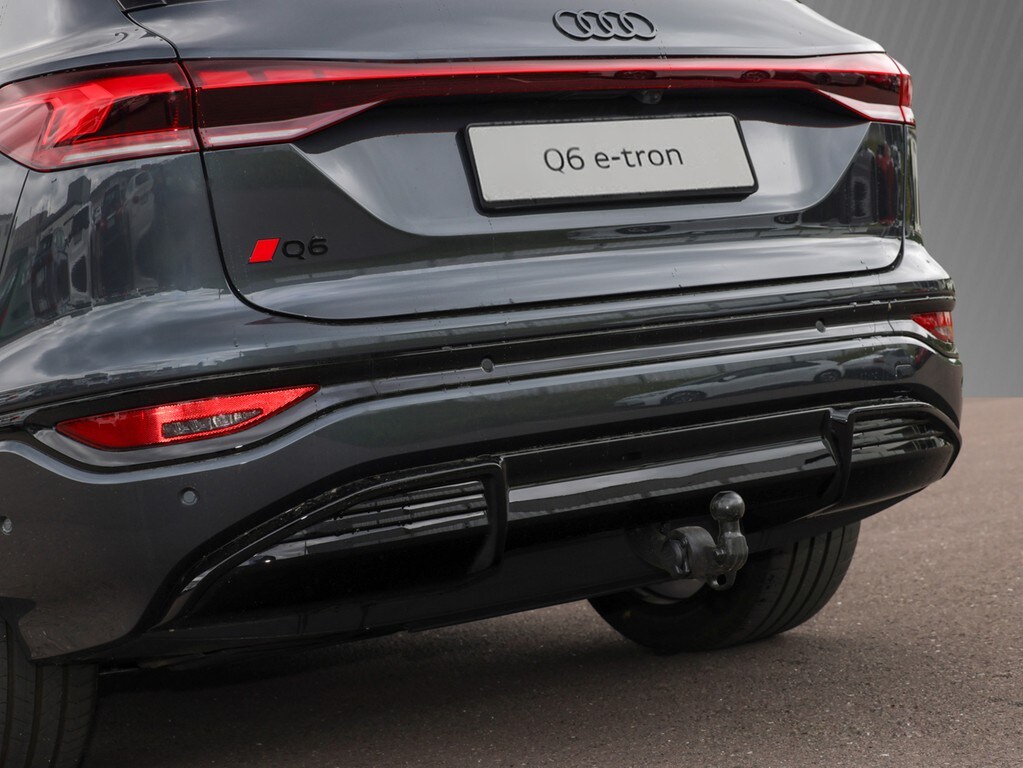 Image about Audi Q6 SUV e-tron e-tron quattro