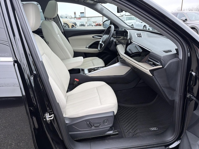 2025 Audi New Q5 Premium Plus - Photo 22