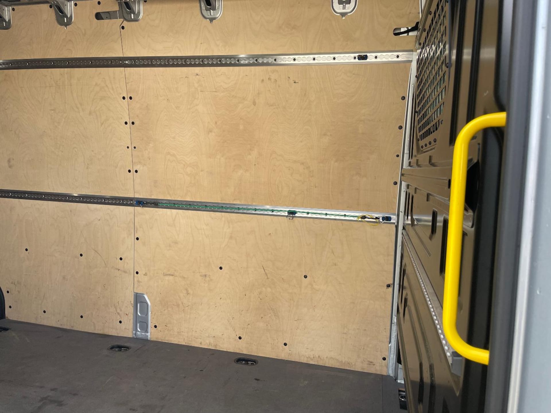 Volkswagen Crafter Kasten langer Radstand