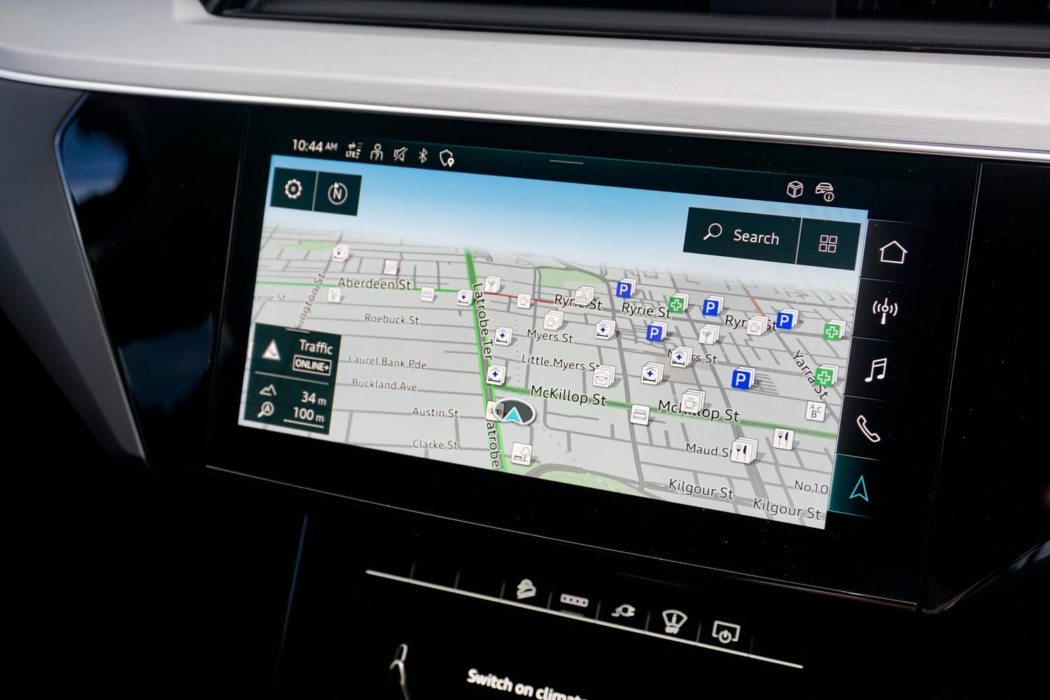 Image about Audi Q8 Sportback e-tron 55 e-tron quattro S line 300,00 kW