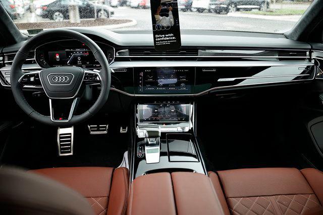 2025 Audi S8 Base - Photo 29