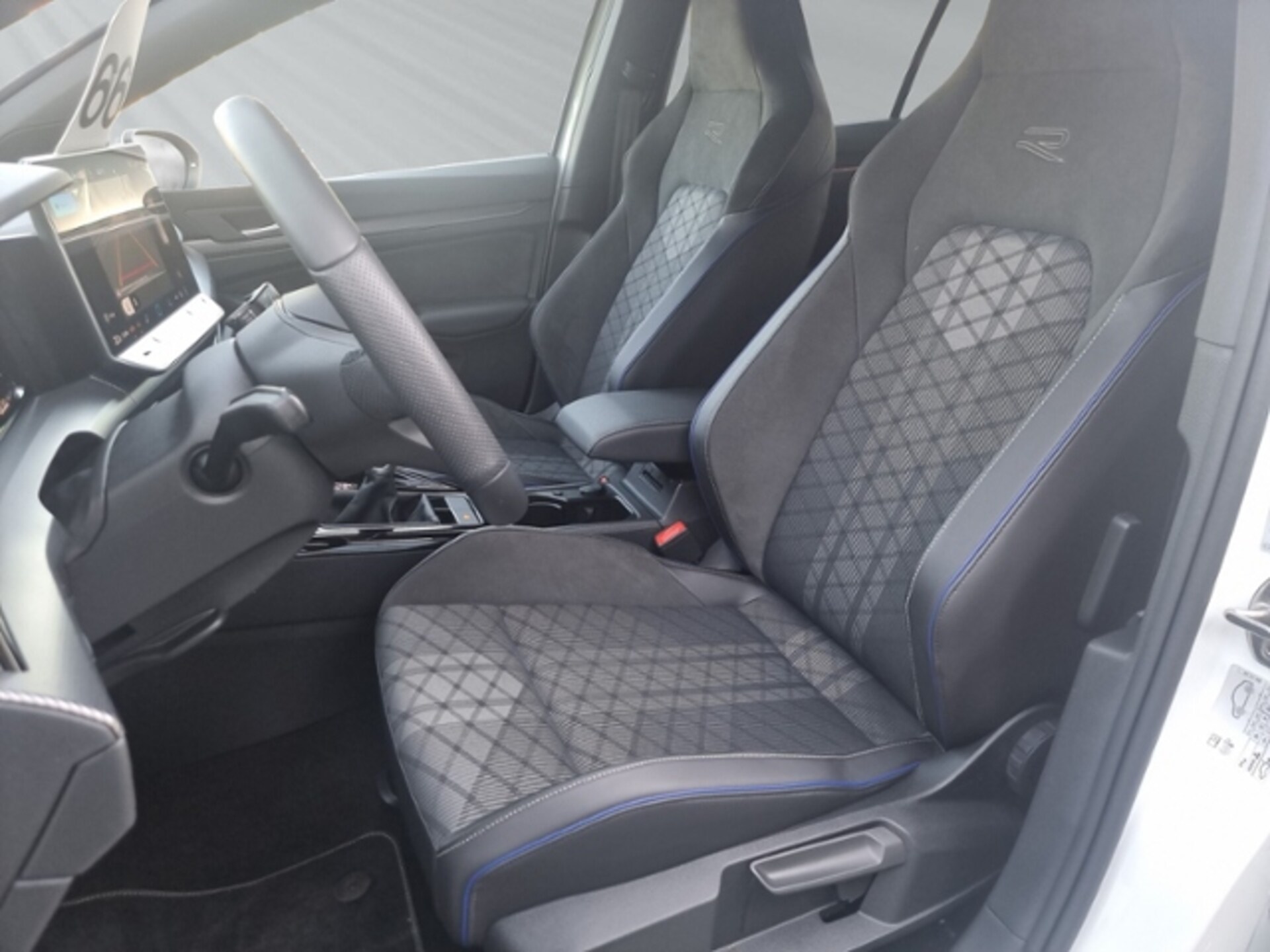 Volkswagen Golf R-Line