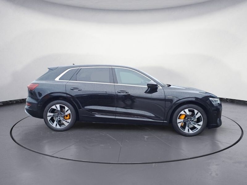 Image about Audi e-tron S line 55 quattro