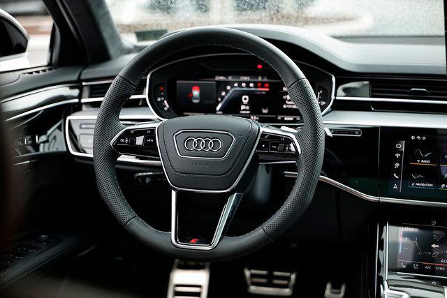 2025 Audi S8 Base - Photo 30