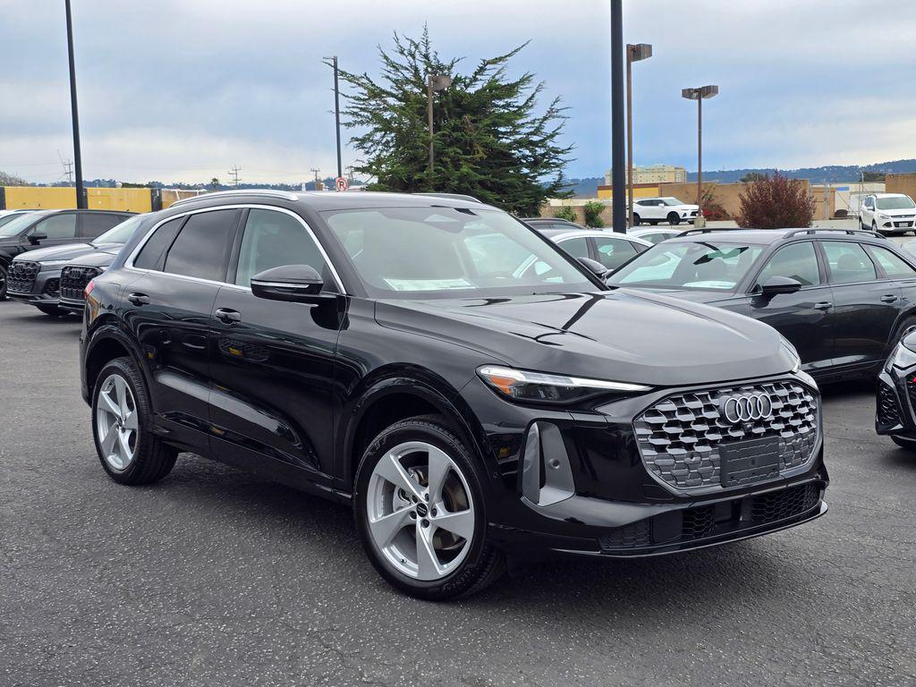 2025 Audi Q5 40 Premium Plus's photo