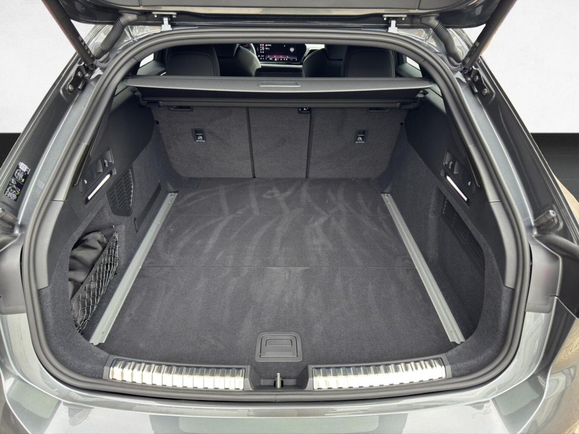 Audi A6 Avant edition one