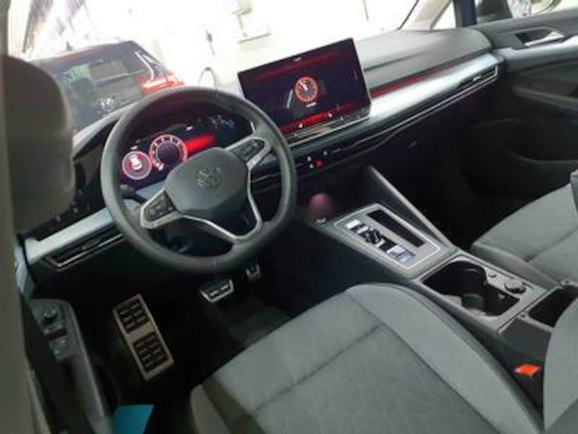 Volkswagen Golf Life