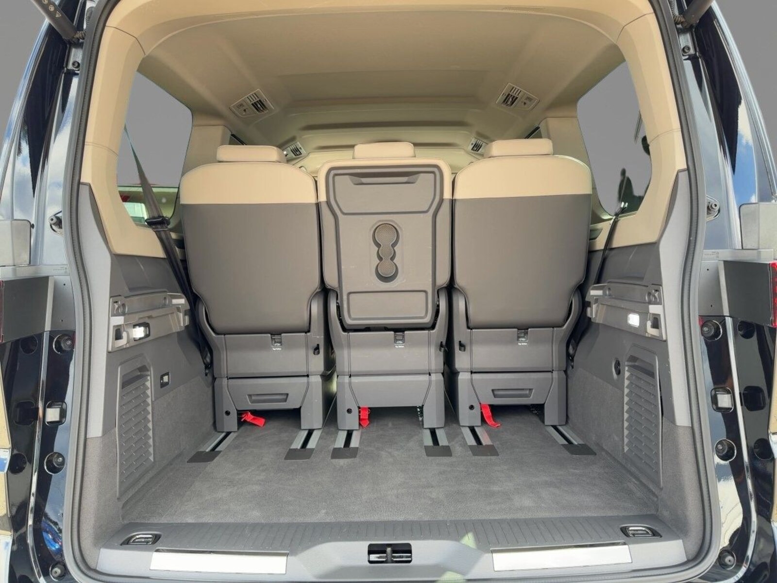 Volkswagen Multivan Langversion – Bild 16