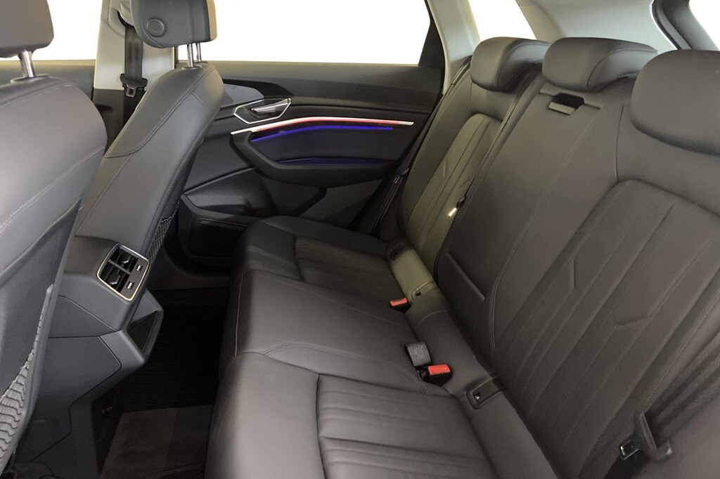 Bild som visar&nbsp;Audi e-tron&nbsp;e-tron 55 quattro Proline 300,00 kW - för mer information kontakta din Audi Partner