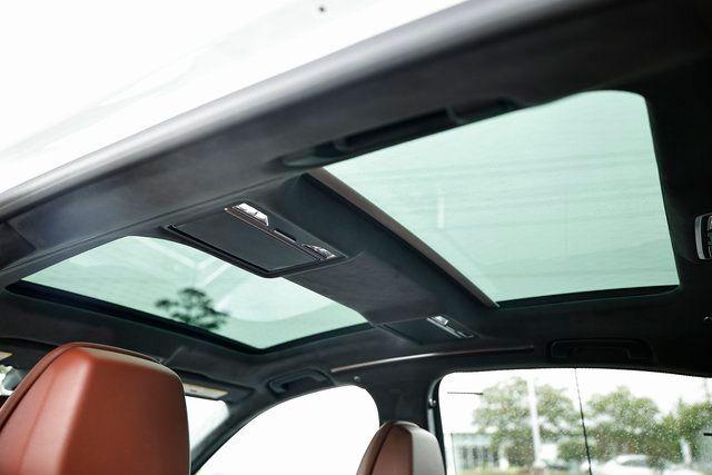 2025 Audi S8 Base - Photo 32