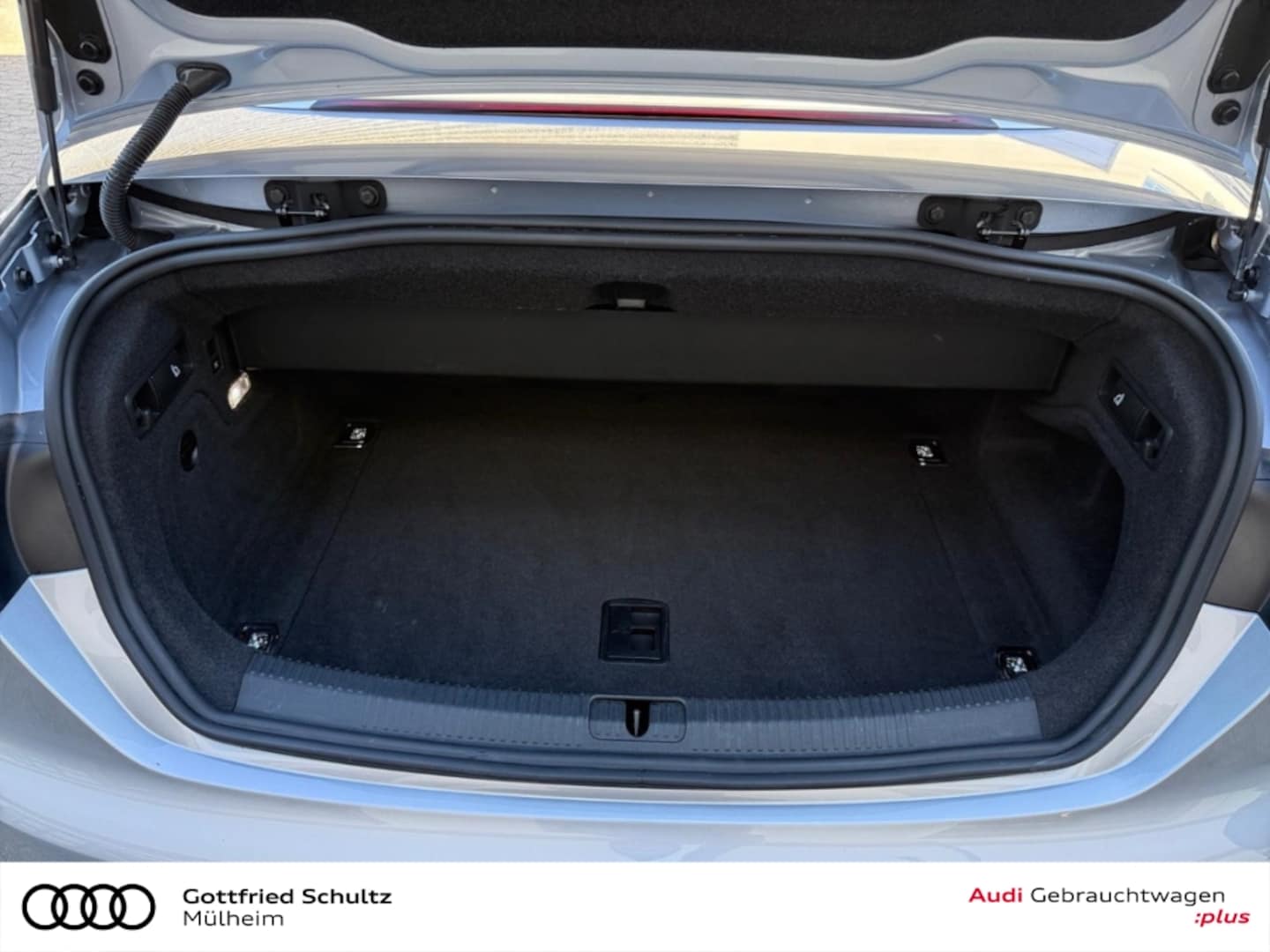 Bild über Audi A5 Cabriolet advanced 40 TFSI S tronic - für weitere Informationen kontaktieren Sie den Audi Partner