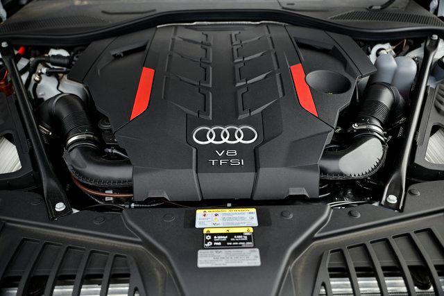 2025 Audi S8 Base - Photo 34