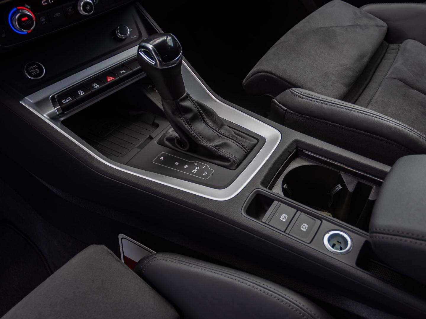 Bild über Audi Q3 Sportback S line 35 TFSI S tronic - für weitere Informationen kontaktieren Sie den Audi Partner