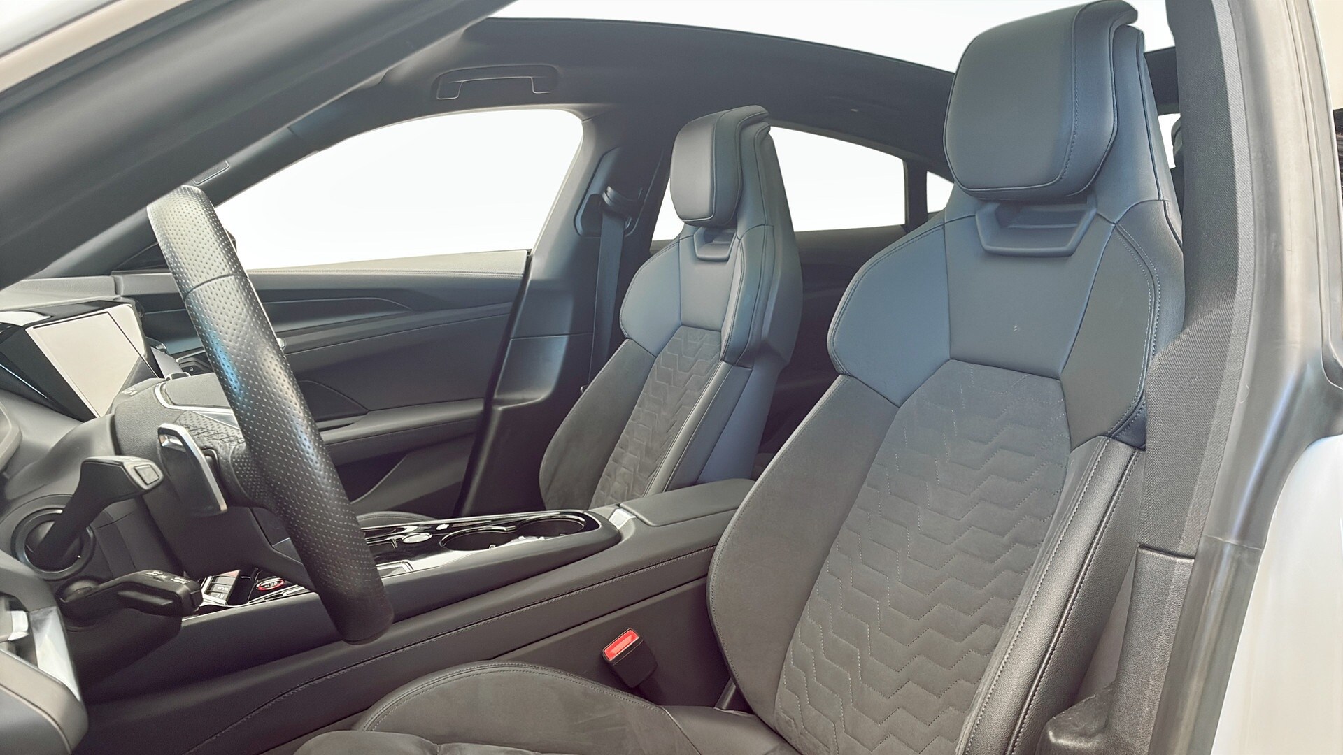 Bild som visar&nbsp;Audi e-tron GT&nbsp;e-tron GT quattro 350,00 kW - för mer information kontakta din Audi Partner