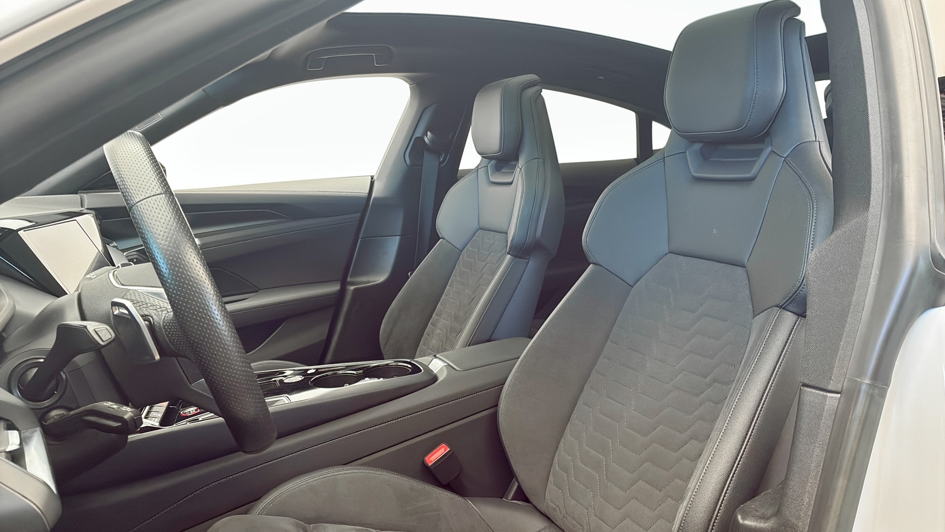 Bild som visar Audi e-tron GT e-tron GT quattro 350,00 kW - för mer information kontakta din Audi Partner