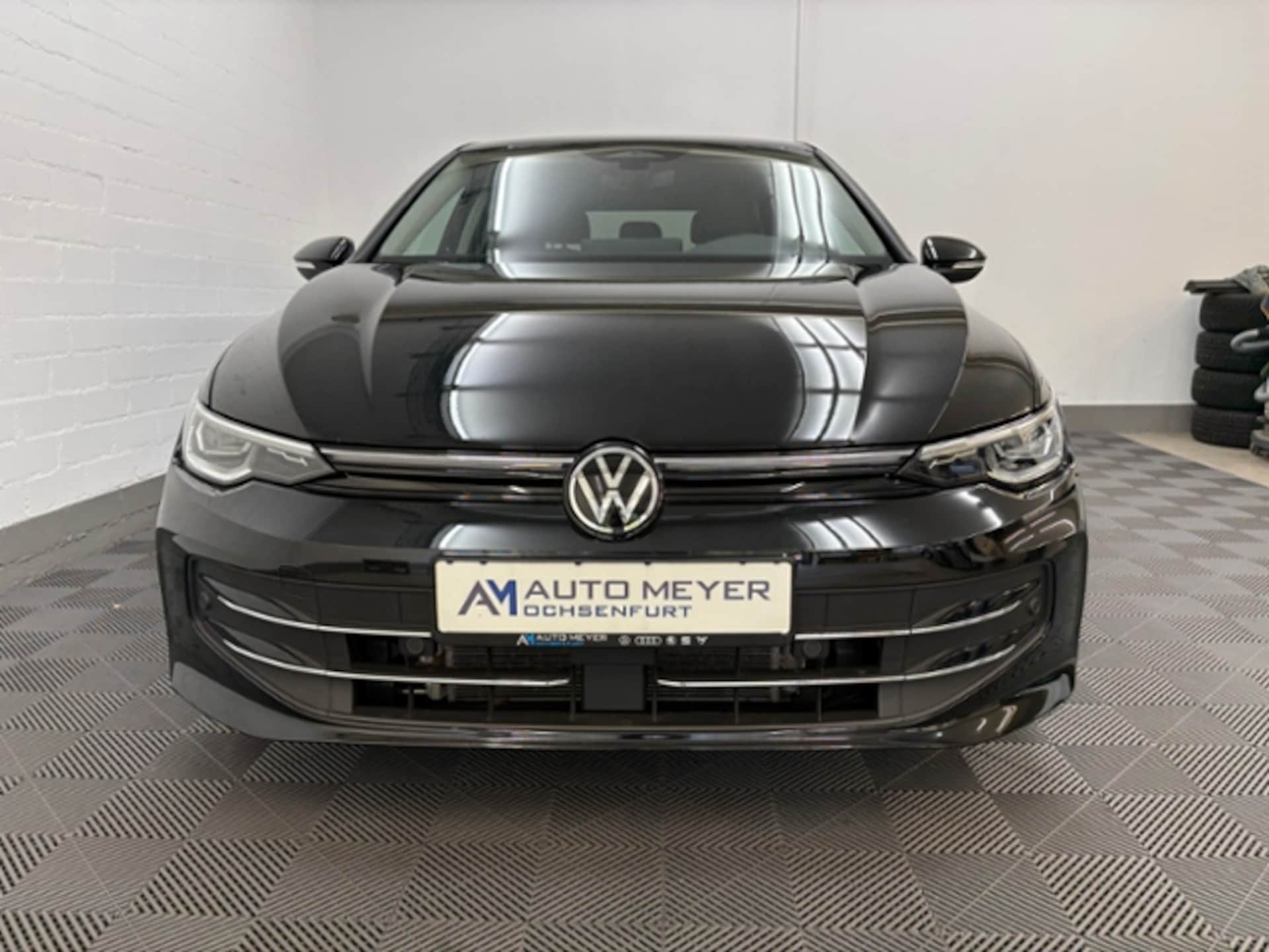 Volkswagen Golf Life