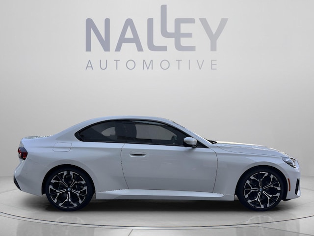 2025 BMW 230