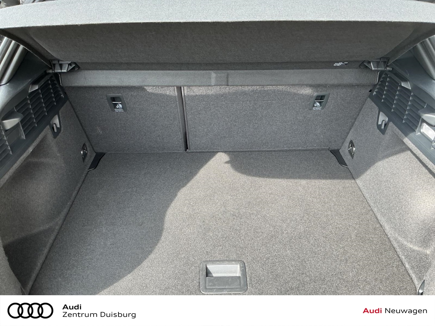 Bild über Audi Q2 S line 35 TFSI S tronic - für weitere Informationen kontaktieren Sie den Audi Partner