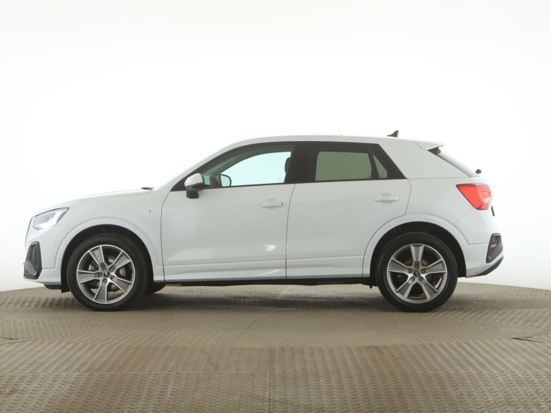 Audi Q2 S line