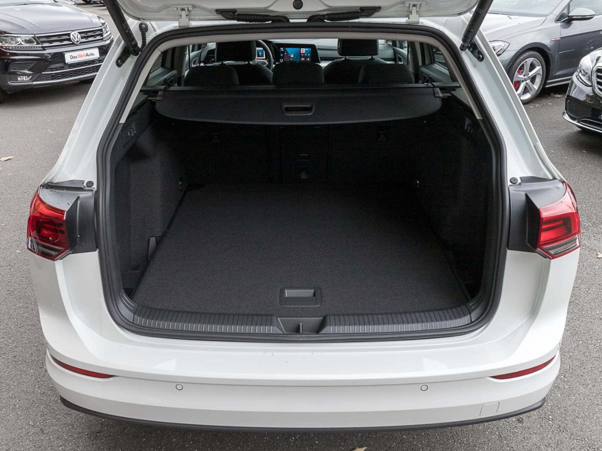 Volkswagen Golf Variant Life