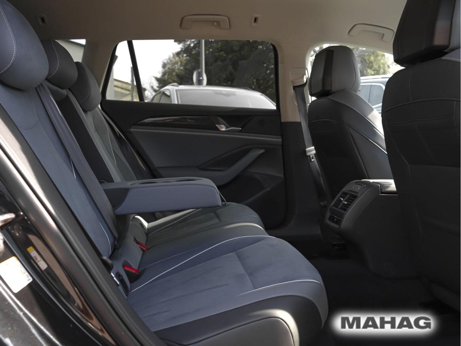Volkswagen Passat – Bild 16